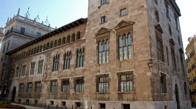 Imagen de la fachada del Palacio de la Generalitat Valenciana (Wikimedia).