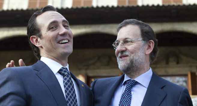 El presidente electo de Baleares, José Ramón Bauzá, junto al presidente del PP, Mariano Rajoy