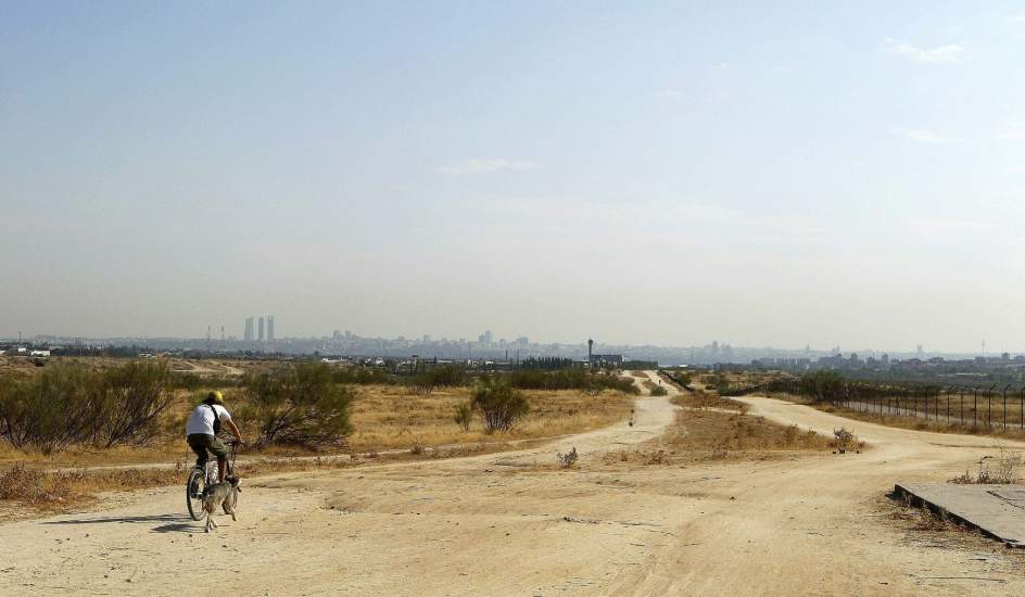 Terrenos situados al norte del municipio de Alcorcón, donde se preveía construir Eurovegas. (EFE)